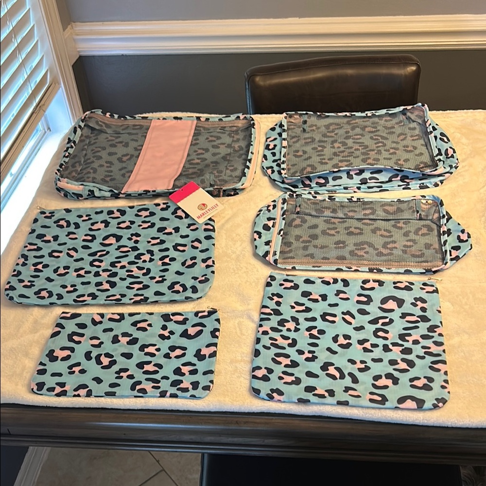 Leopard Print Travel Organizer Set - Blue and Pink